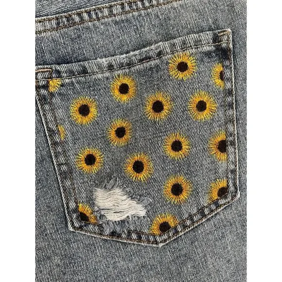 Sunflower Hand Painted Denim Shorts NWT Just Black Denim Medium - Picture 3 of 6